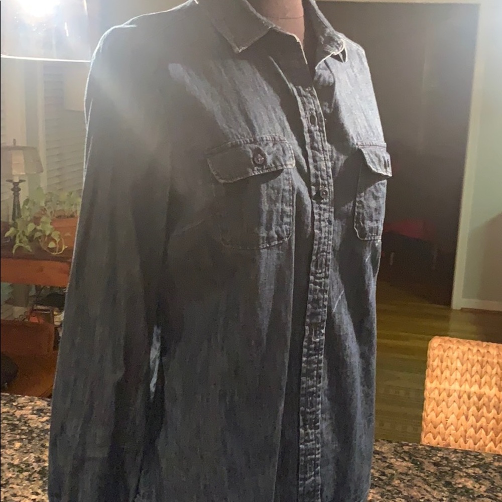 🤩 5/$25 Loft Denim shirt - Picture 3 of 11